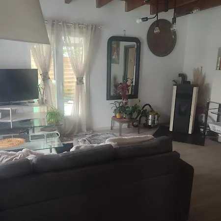 Maison Confortable A Avec Jardin Comps-la-Grand-Ville