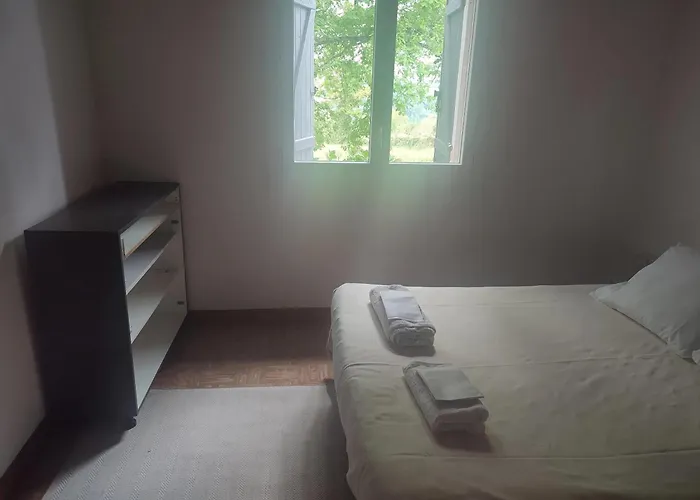 Maison Confortable A Avec Jardin 펜션